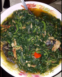 Bouillon de Poisson Salé et Fumé aux Légumes